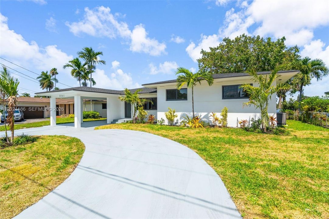 En Venta: $749,999 (5 camas, 3 baños, 1824 Pies cuadrados)