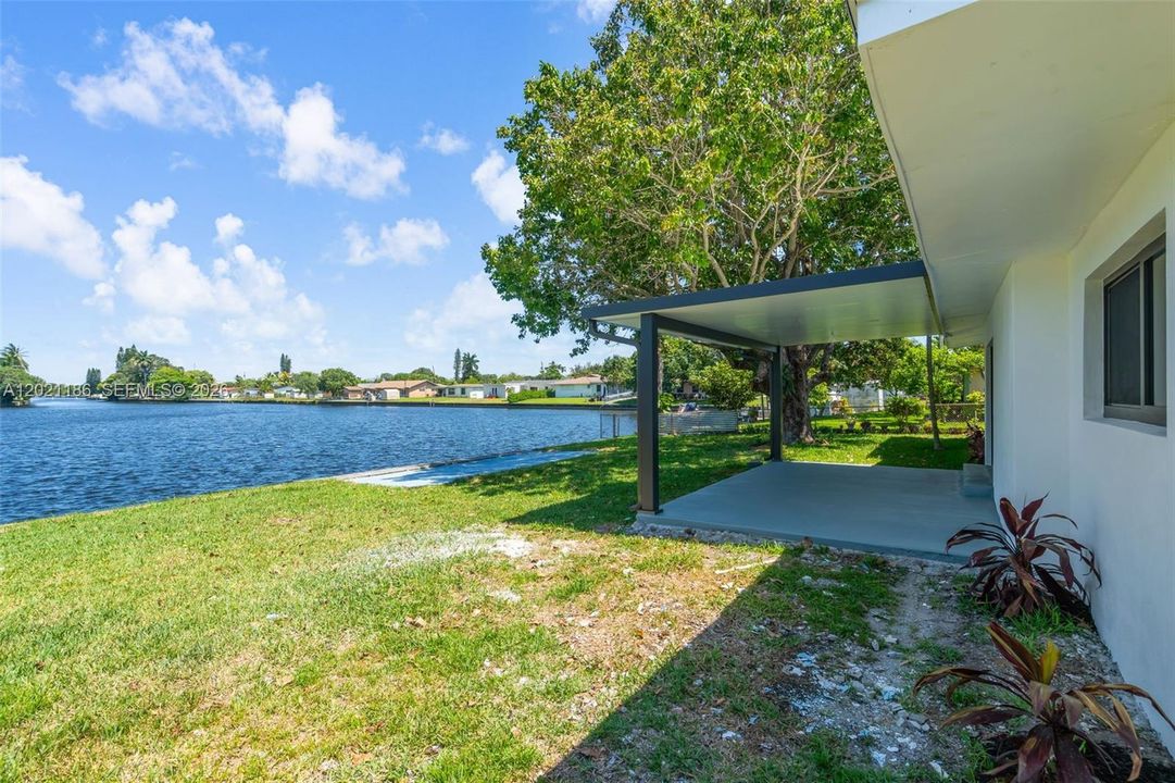En Venta: $749,999 (5 camas, 3 baños, 1824 Pies cuadrados)