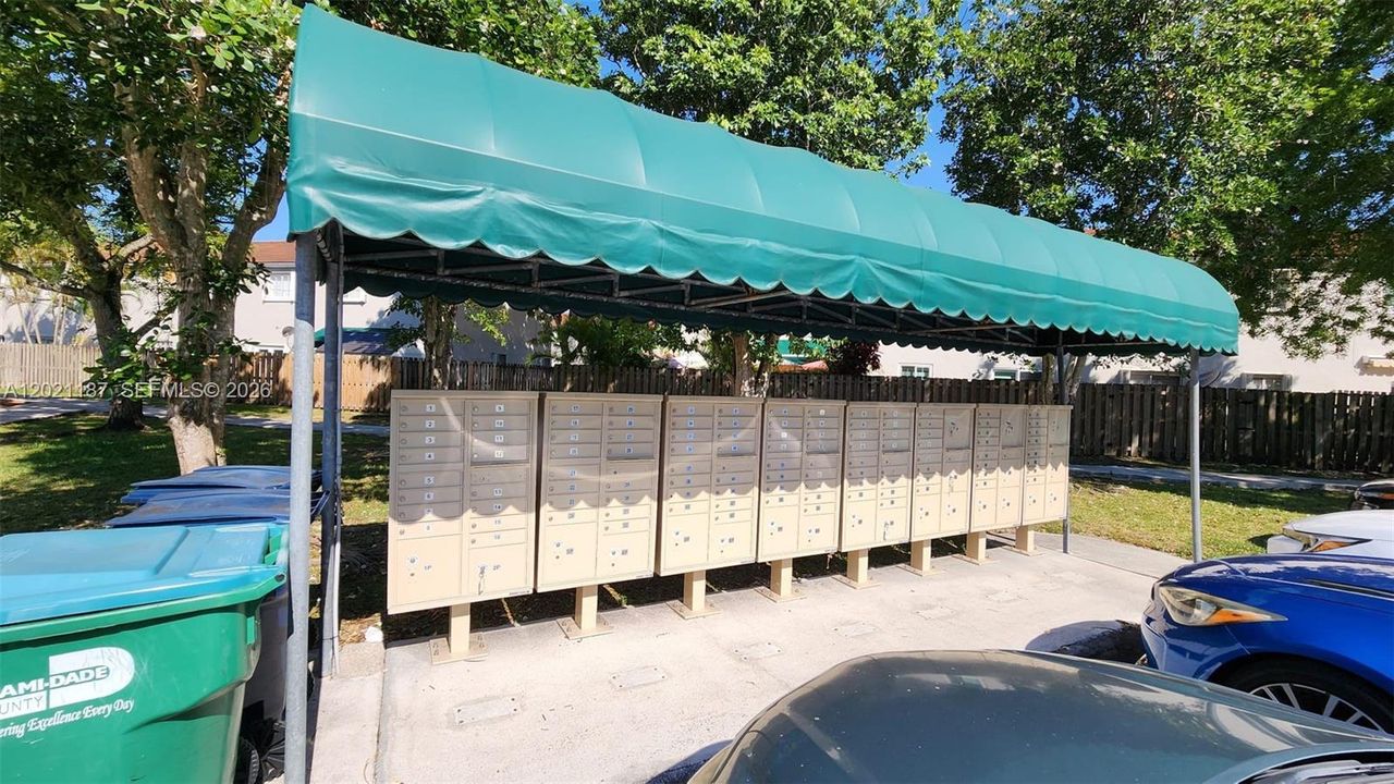 Под контрактом: $3,200 (3 спален, 2 ванн, 1558 Квадратных фут)