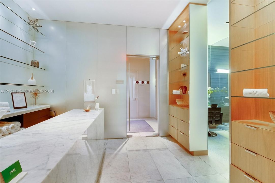 Active With Contract: $6,250 (2 beds, 2 baths, 1200 Square Feet)