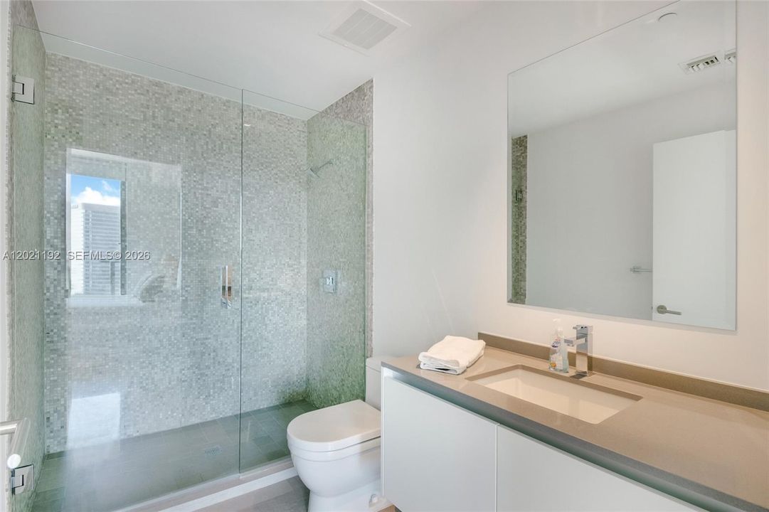 Active With Contract: $6,250 (2 beds, 2 baths, 1200 Square Feet)