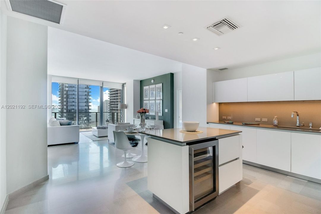 Active With Contract: $6,250 (2 beds, 2 baths, 1200 Square Feet)