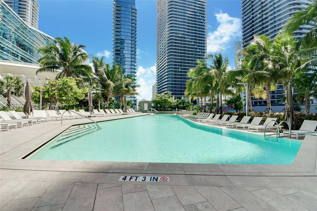 Active With Contract: $6,250 (2 beds, 2 baths, 1200 Square Feet)