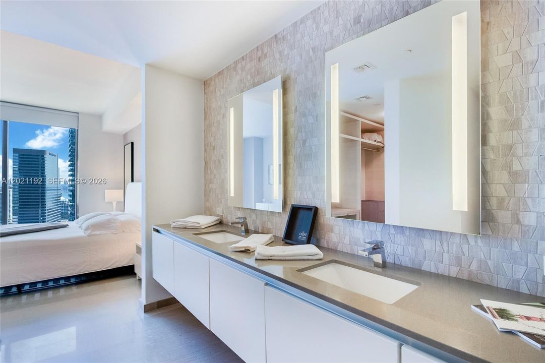 Active With Contract: $6,250 (2 beds, 2 baths, 1200 Square Feet)