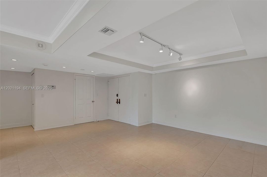 For Sale: $1,249,000 (2 beds, 2 baths, 1642 Square Feet)
