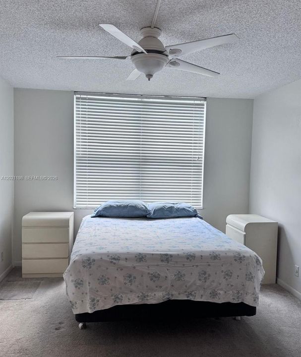 For Sale: $164,900 (1 beds, 1 baths, 775 Square Feet)
