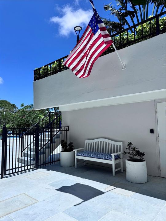 For Sale: $164,900 (1 beds, 1 baths, 775 Square Feet)