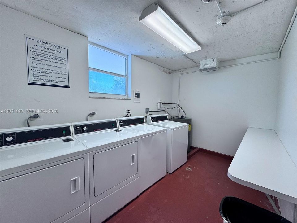 For Sale: $164,900 (1 beds, 1 baths, 775 Square Feet)
