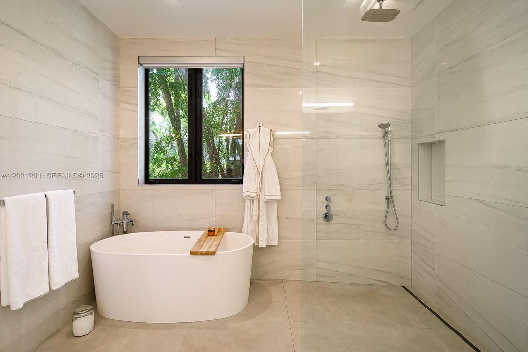 Spa-inspired bath
