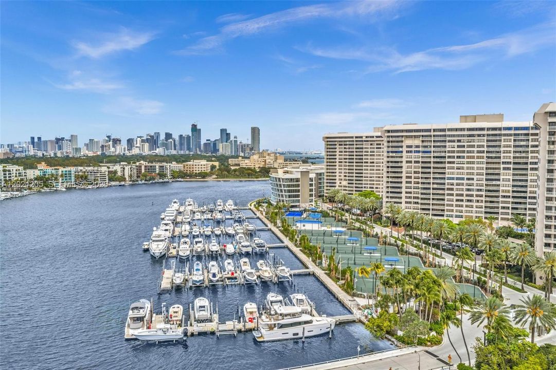 Active With Contract: $7,200 (2 beds, 2 baths, 1642 Square Feet)