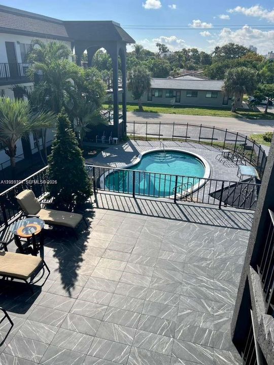 For Sale: $165,000 (1 beds, 1 baths, 750 Square Feet)