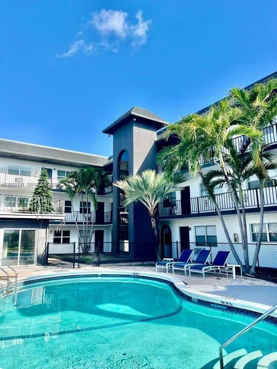 For Sale: $165,000 (1 beds, 1 baths, 750 Square Feet)