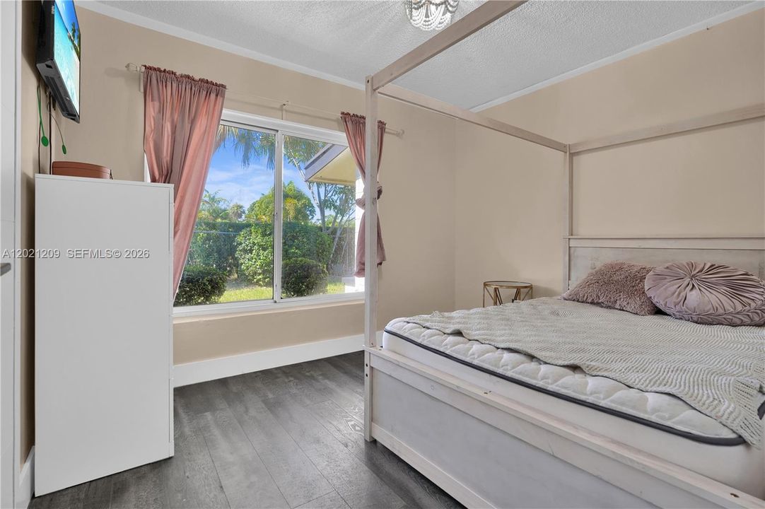 For Sale: $835,000 (4 beds, 2 baths, 2014 Square Feet)
