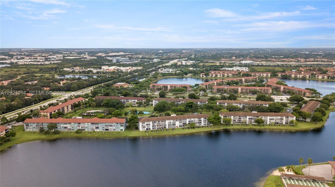 For Sale: $279,000 (2 beds, 2 baths, 1193 Square Feet)