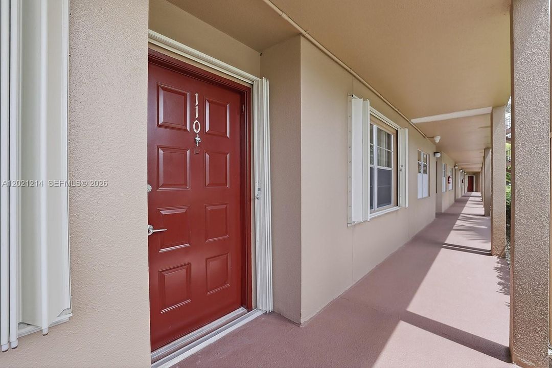 For Sale: $279,000 (2 beds, 2 baths, 1193 Square Feet)