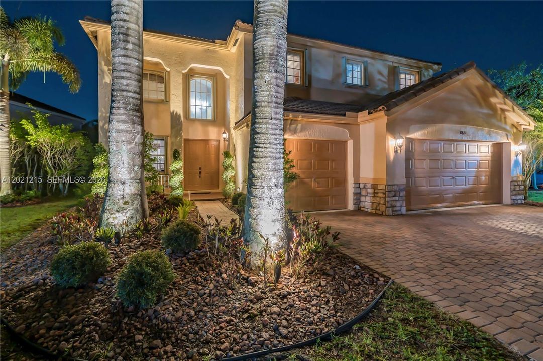Active With Contract: $1,175,000 (5 beds, 4 baths, 3339 Square Feet)
