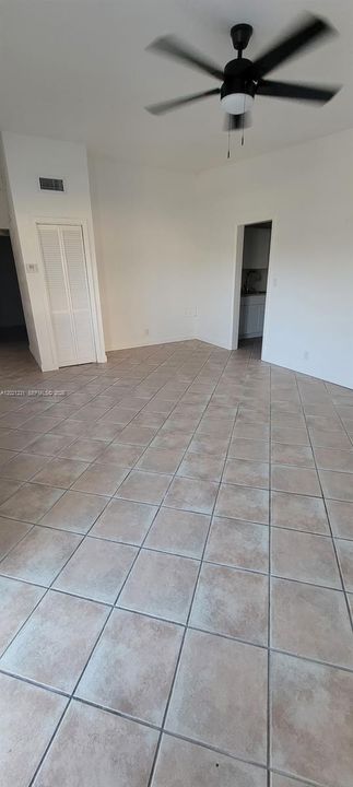 For Sale: $475,000 (3 beds, 2 baths, 1270 Square Feet)