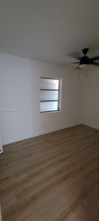 For Sale: $475,000 (3 beds, 2 baths, 1270 Square Feet)