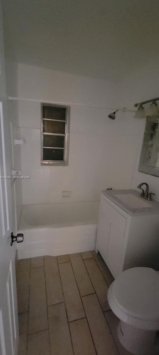 For Sale: $475,000 (3 beds, 2 baths, 1270 Square Feet)