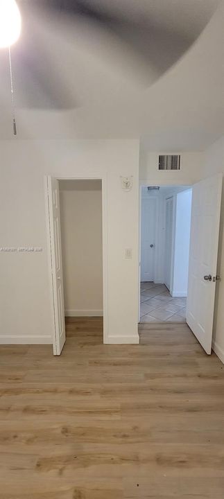 For Sale: $475,000 (3 beds, 2 baths, 1270 Square Feet)