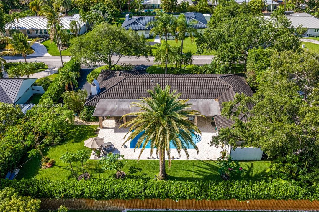 For Sale: $1,399,000 (4 beds, 3 baths, 2673 Square Feet)