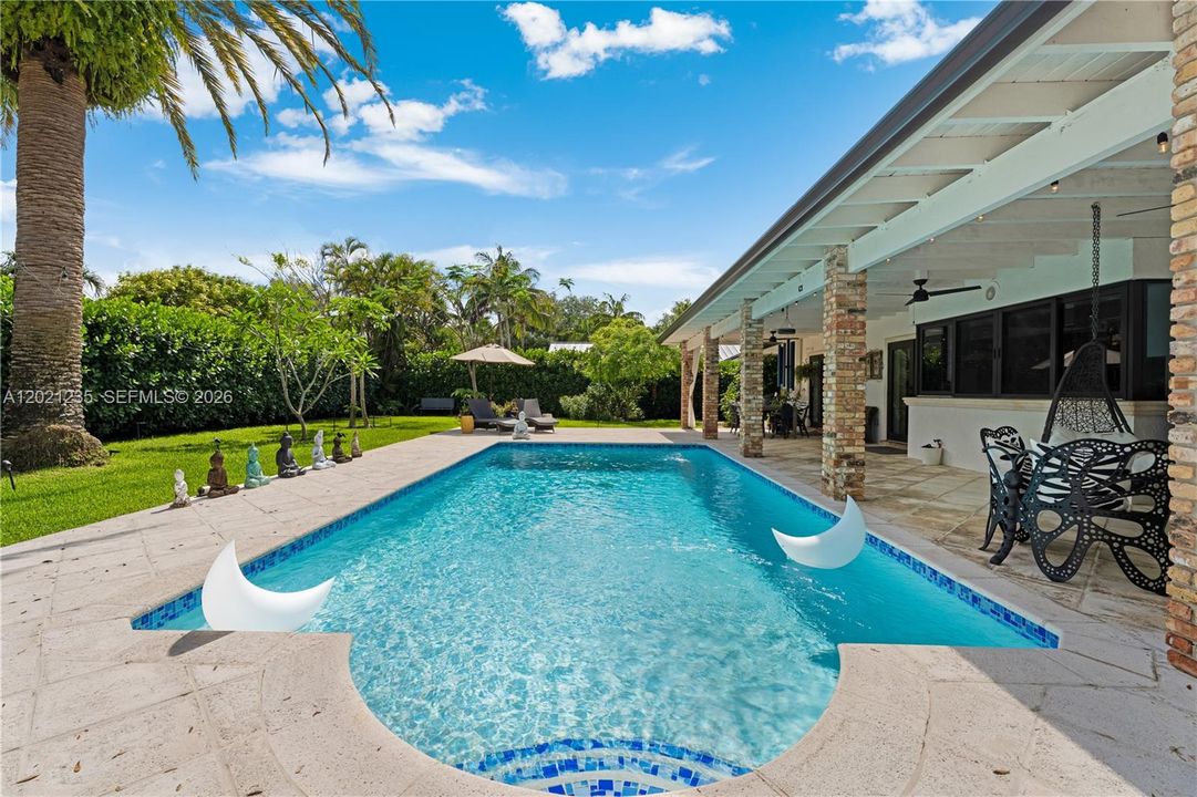 For Sale: $1,399,000 (4 beds, 3 baths, 2673 Square Feet)