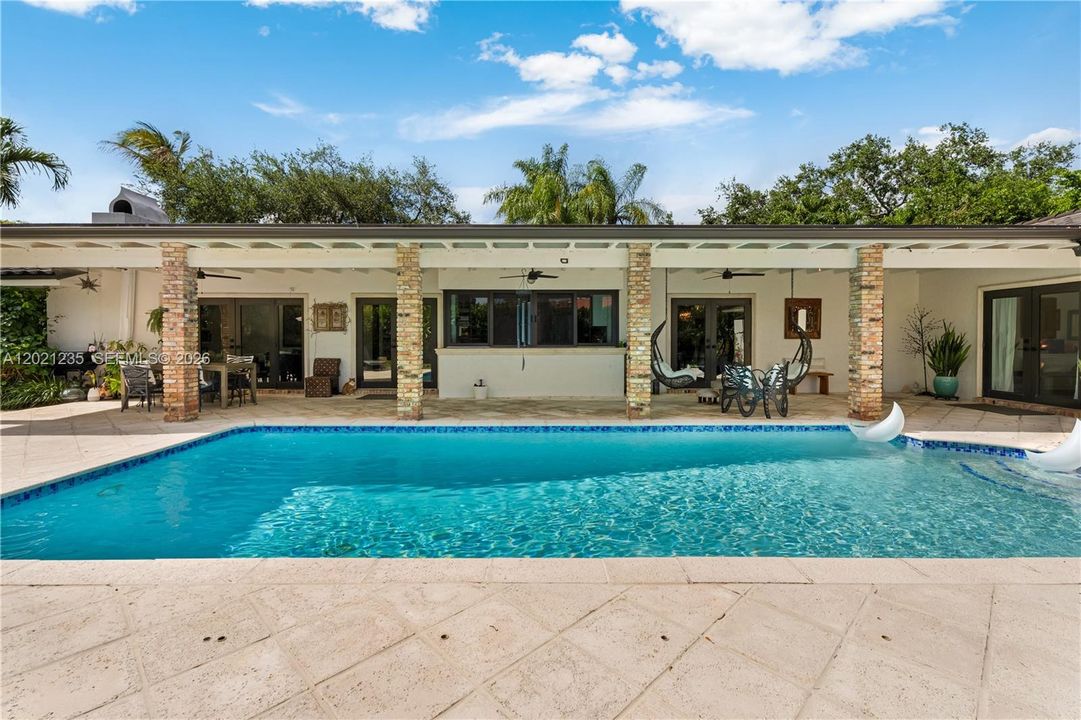 For Sale: $1,399,000 (4 beds, 3 baths, 2673 Square Feet)