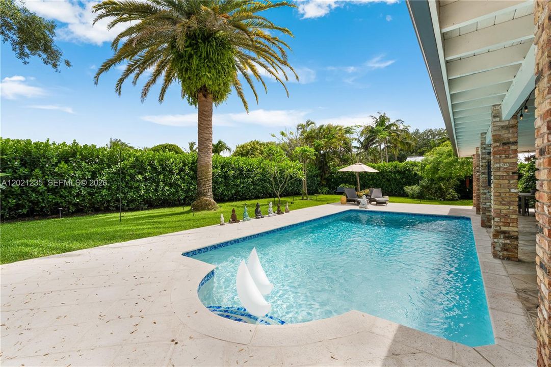 For Sale: $1,399,000 (4 beds, 3 baths, 2673 Square Feet)