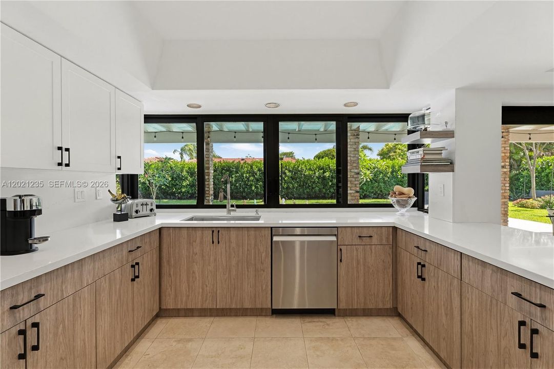 For Sale: $1,399,000 (4 beds, 3 baths, 2673 Square Feet)