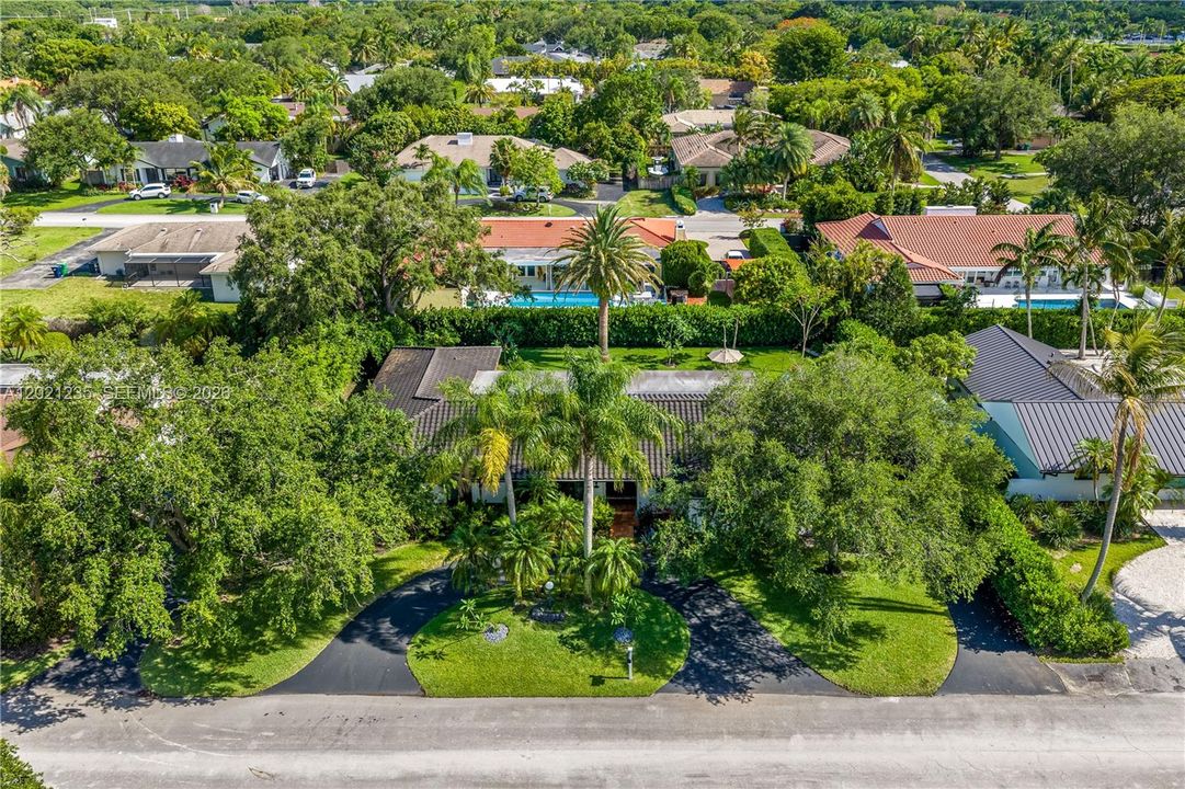 For Sale: $1,399,000 (4 beds, 3 baths, 2673 Square Feet)