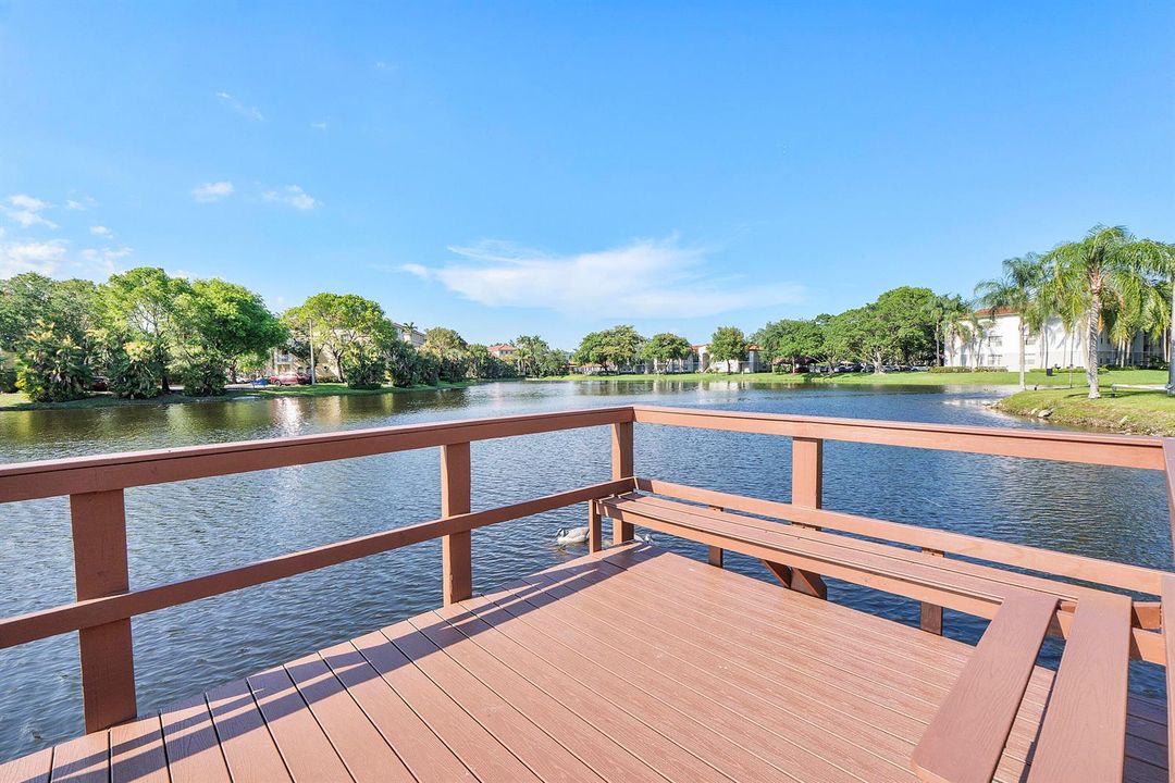 250 Jacaranda Dr u308_031