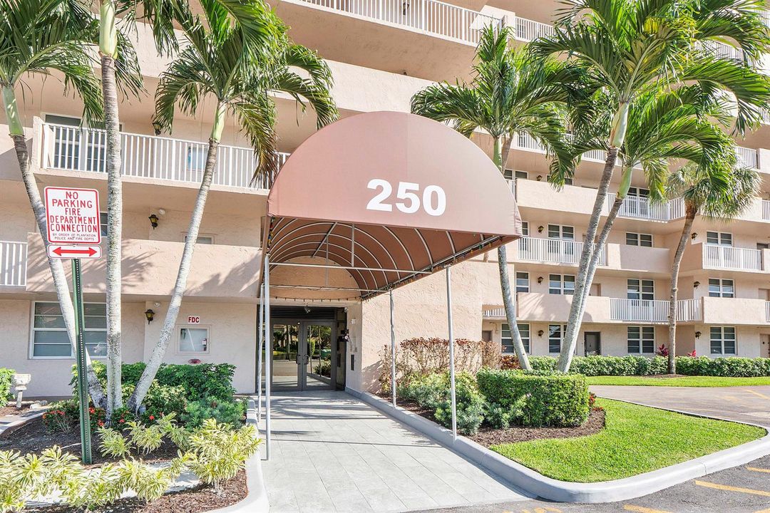 250 Jacaranda Dr u308_026