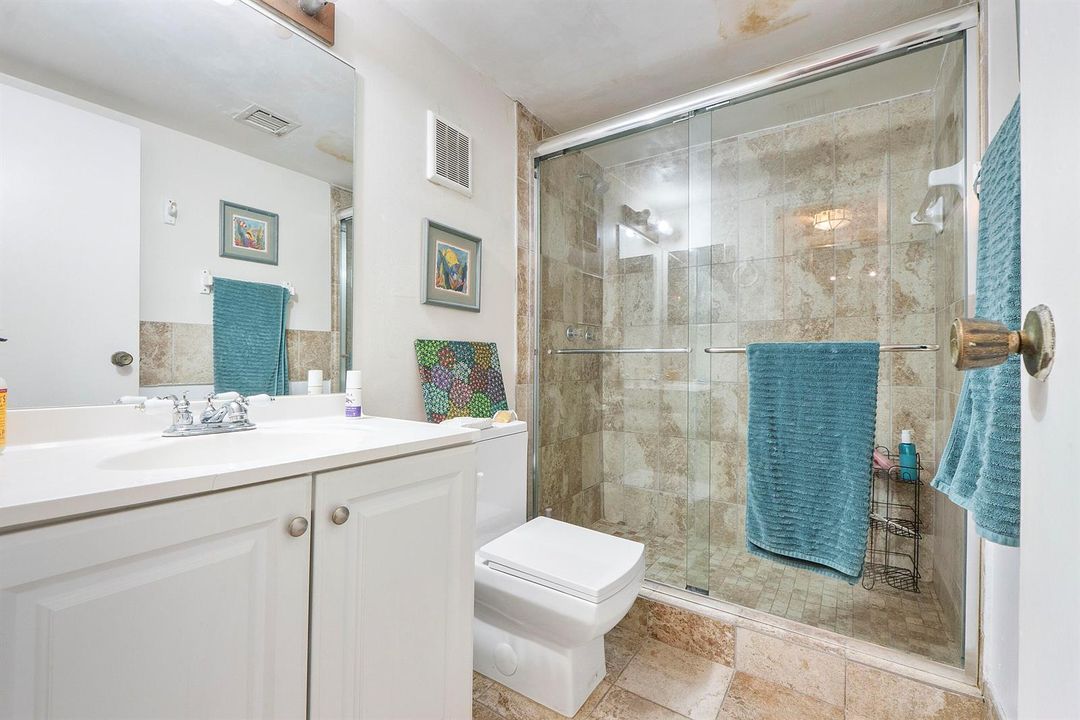 250 Jacaranda Dr u308_007