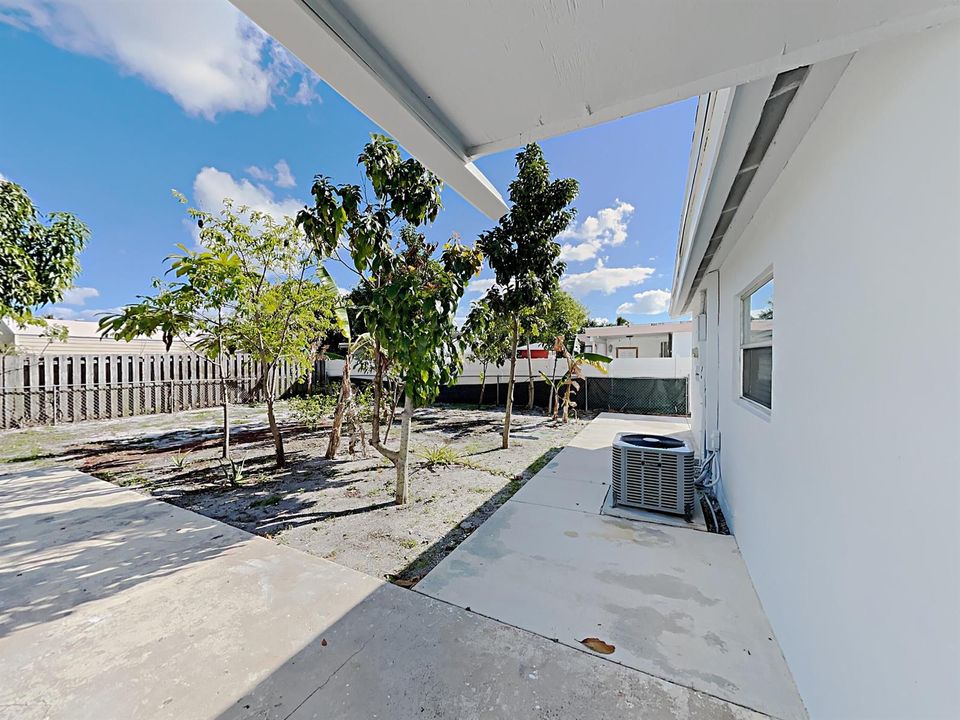 1002262.1230 Sw 6Th Avenue.Photo_11