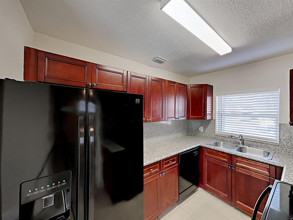1002262.1230 Sw 6Th Avenue.Photo_20