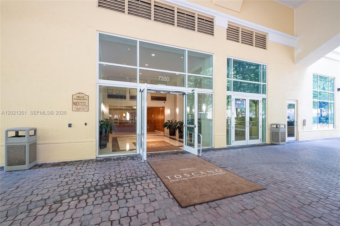 For Rent: $3,500 (2 beds, 2 baths, 1155 Square Feet)
