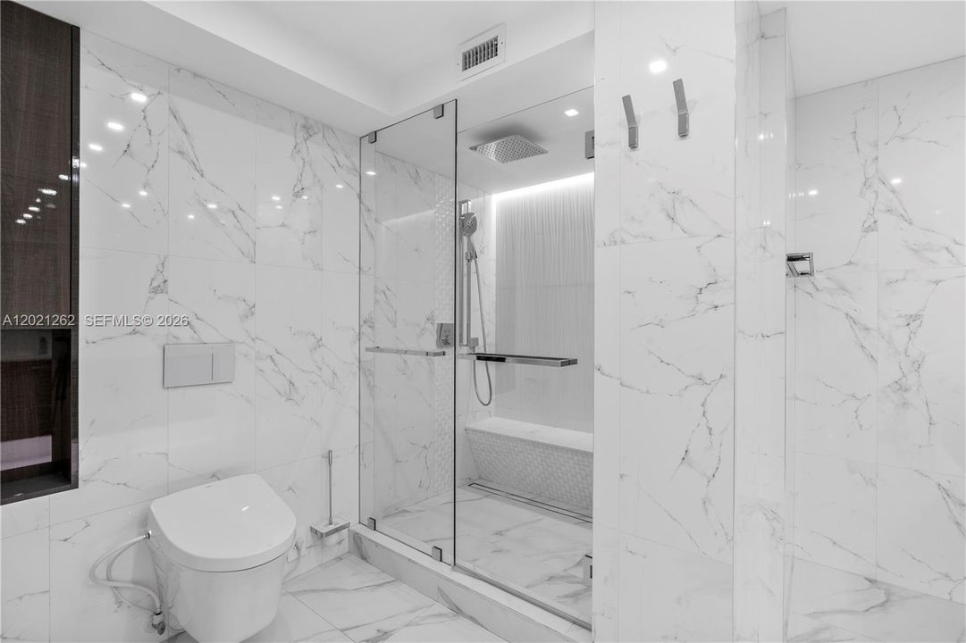 На продажу: $999,000 (3 спален, 2 ванн, 1856 Квадратных фут)