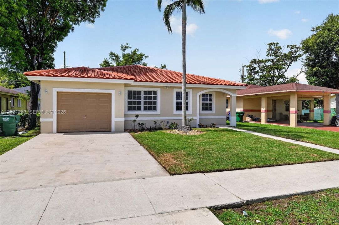 En Venta: $469,900 (4 camas, 2 baños, 1559 Pies cuadrados)