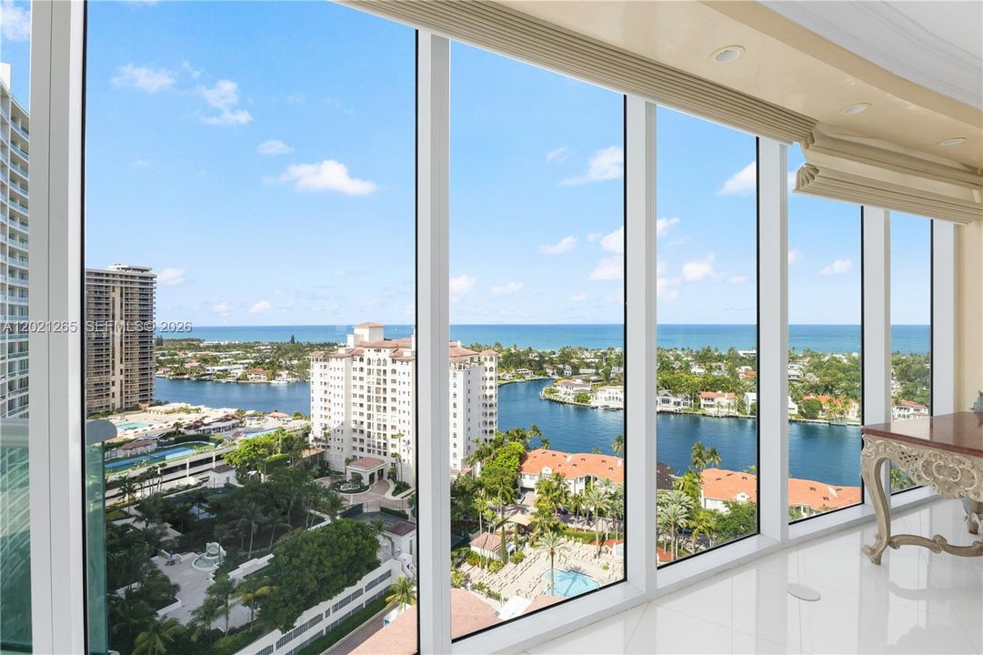 For Rent: $20,000 (3 beds, 4 baths, 2860 Square Feet)