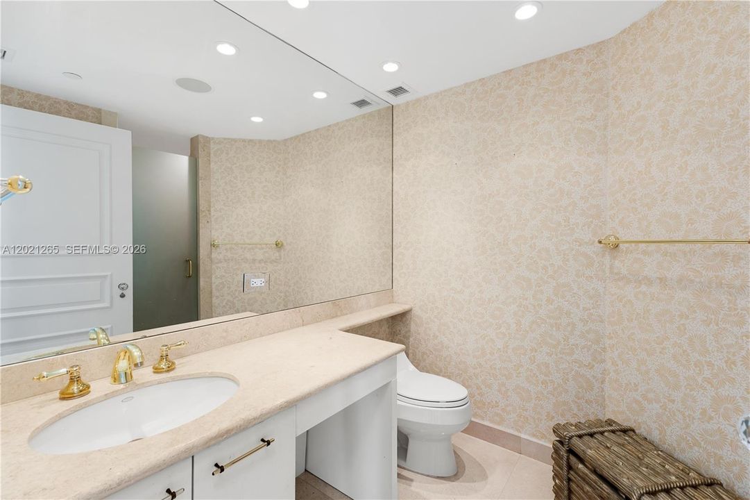 For Rent: $20,000 (3 beds, 4 baths, 2860 Square Feet)