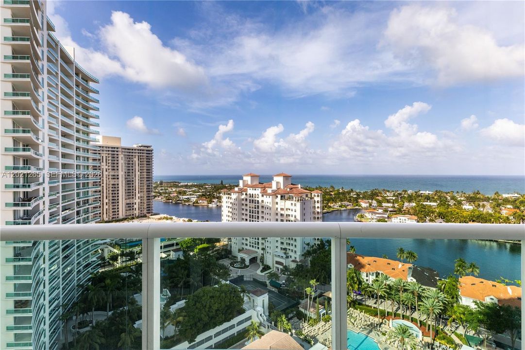 For Rent: $20,000 (3 beds, 4 baths, 2860 Square Feet)