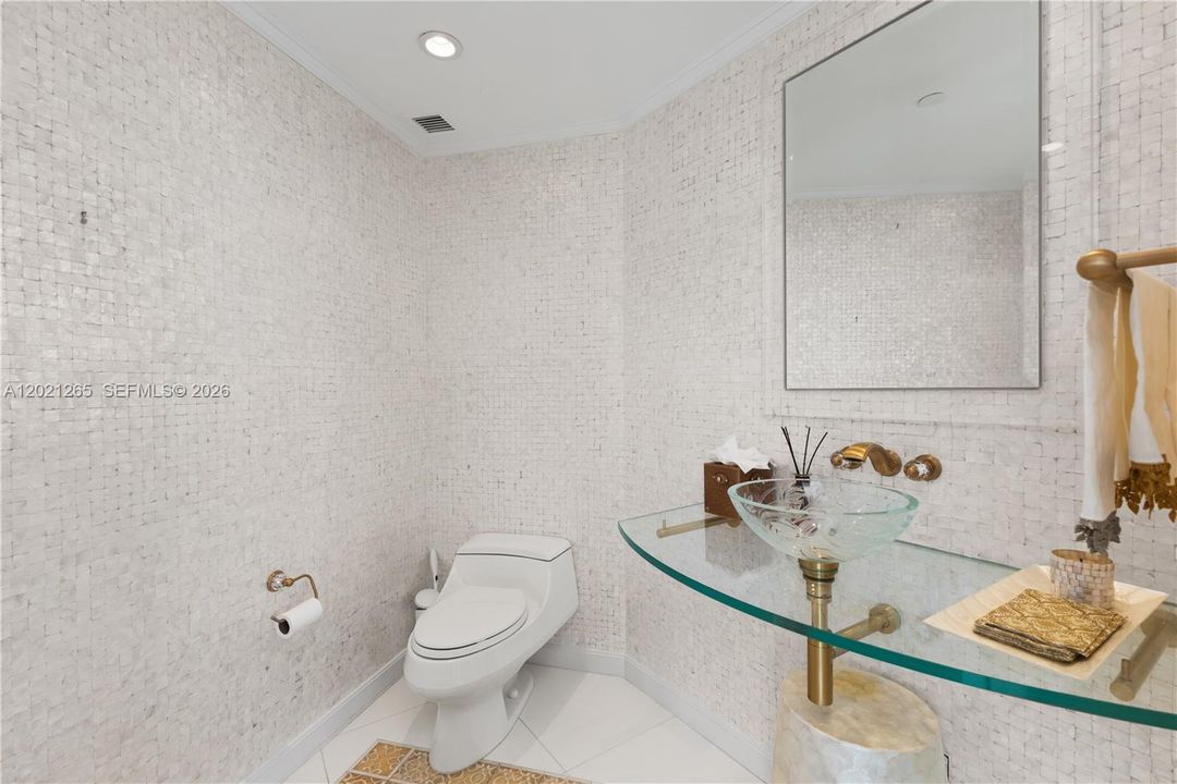 For Rent: $20,000 (3 beds, 4 baths, 2860 Square Feet)