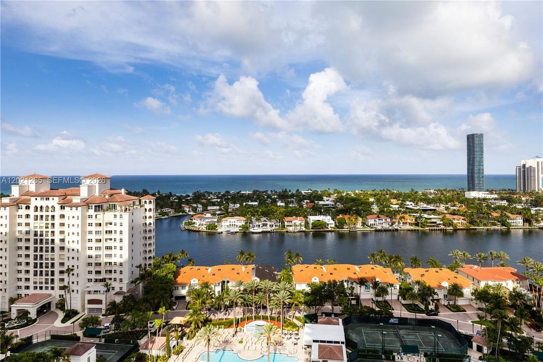 For Rent: $20,000 (3 beds, 4 baths, 2860 Square Feet)
