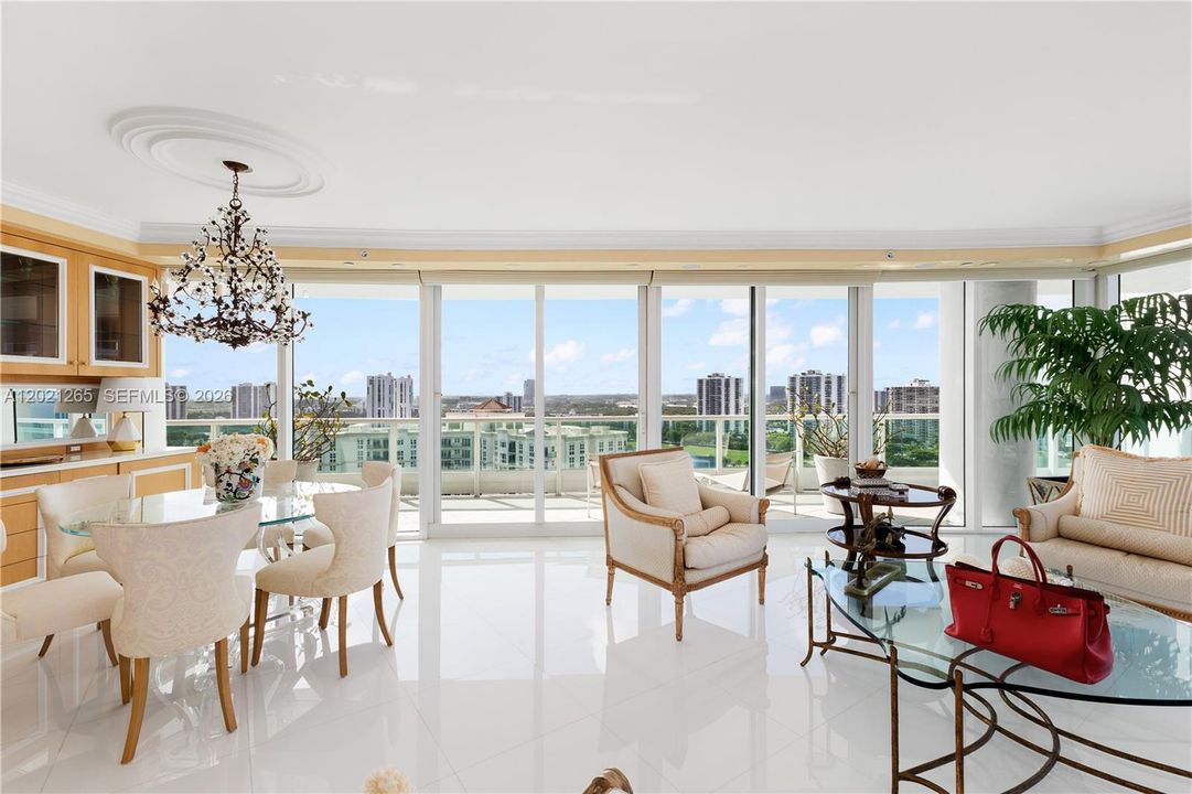 For Rent: $20,000 (3 beds, 4 baths, 2860 Square Feet)