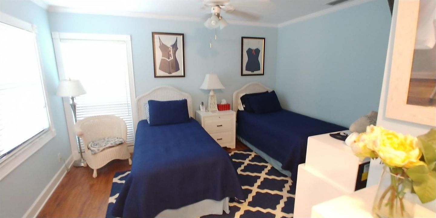 Guest bedroom 2