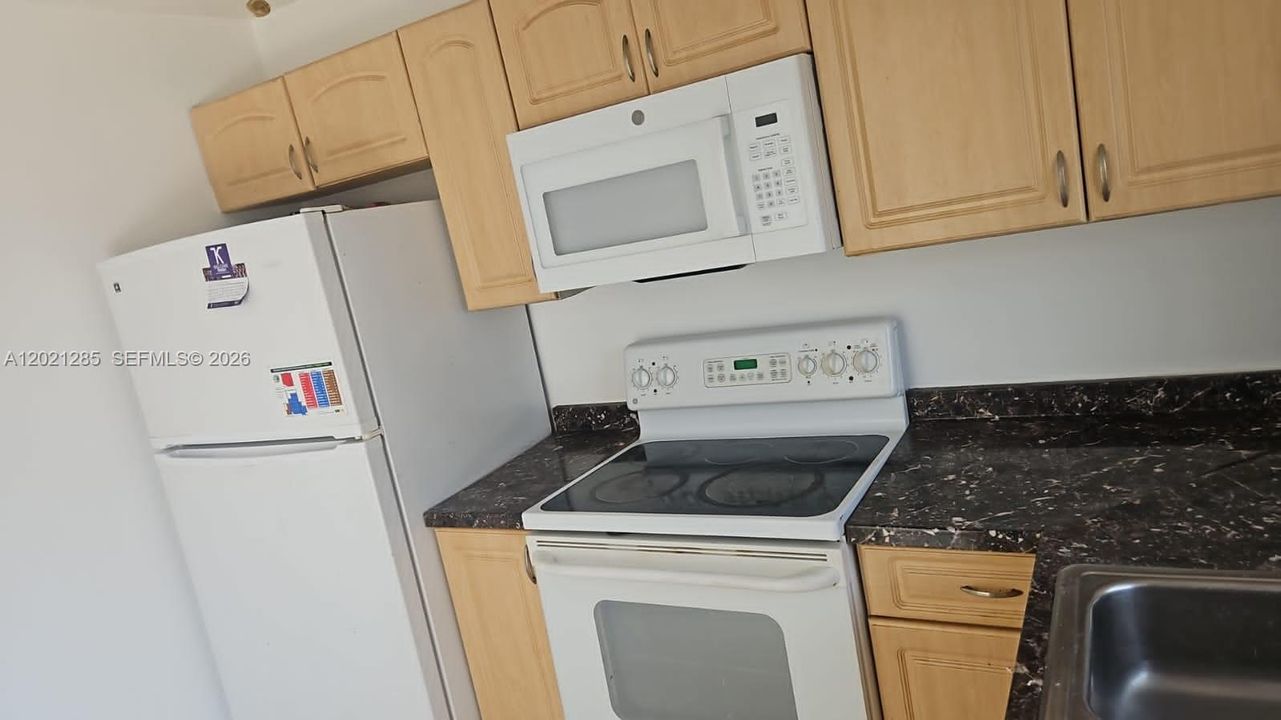 For Rent: $2,200 (3 beds, 2 baths, 1350 Square Feet)