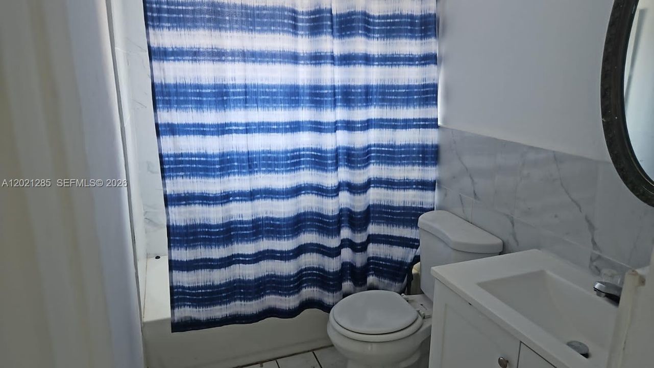 For Rent: $2,200 (3 beds, 2 baths, 1350 Square Feet)