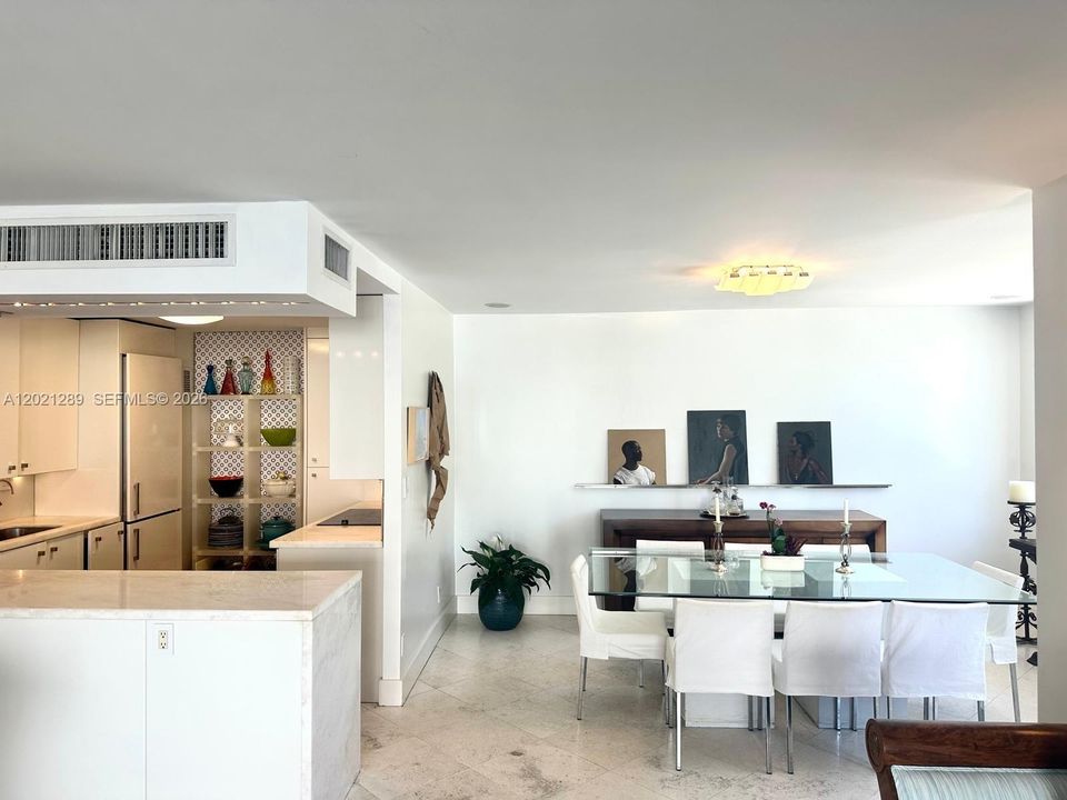 For Sale: $849,000 (2 beds, 2 baths, 1370 Square Feet)