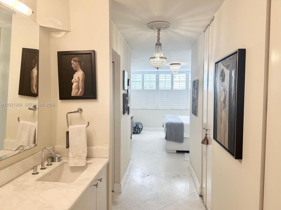 For Sale: $849,000 (2 beds, 2 baths, 1370 Square Feet)