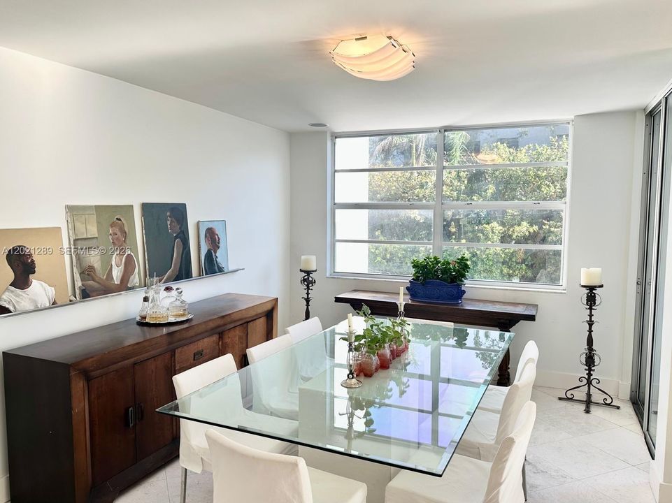 For Sale: $849,000 (2 beds, 2 baths, 1370 Square Feet)